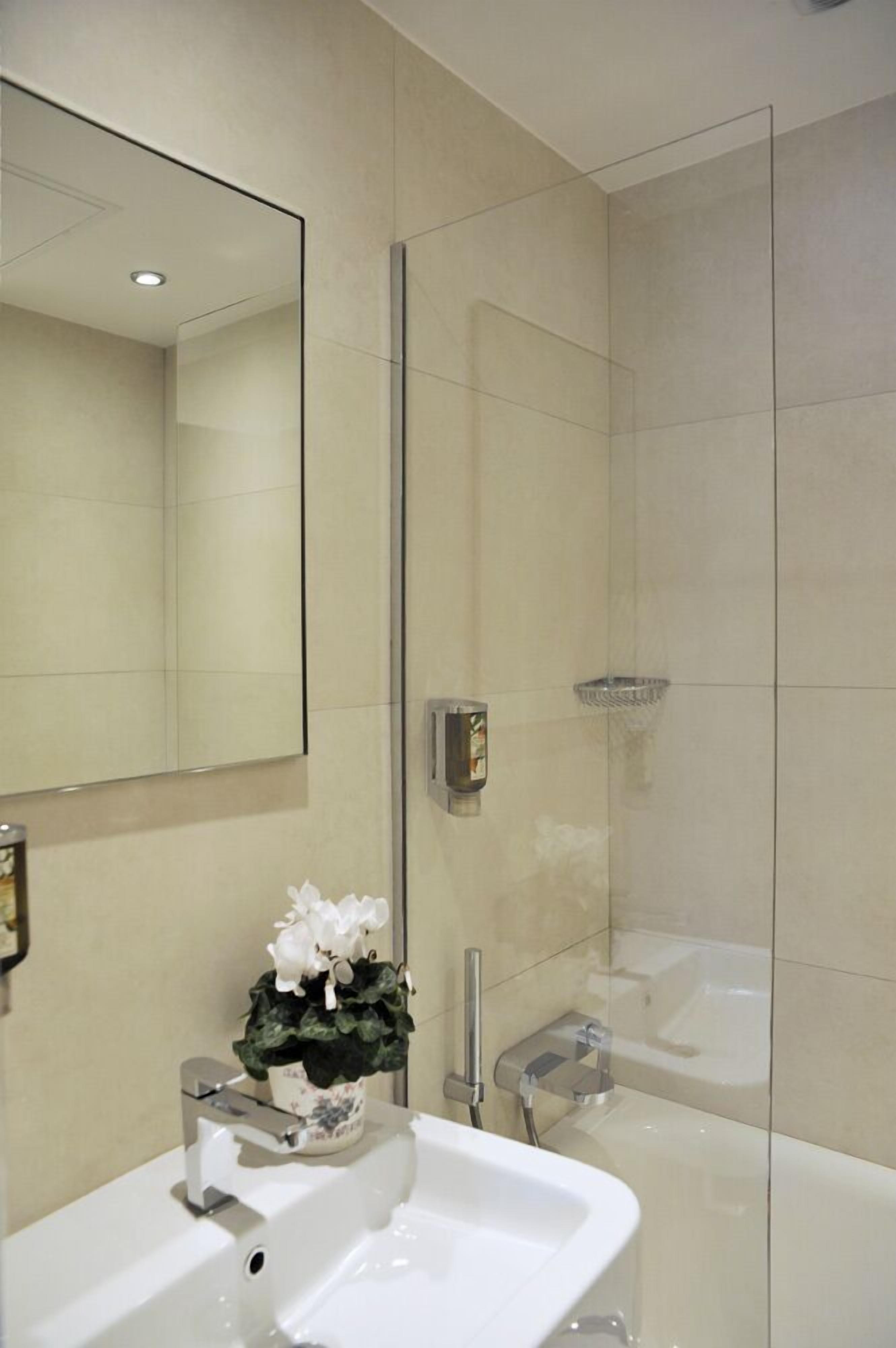 Hotel Waldorf Montparnasse 3*