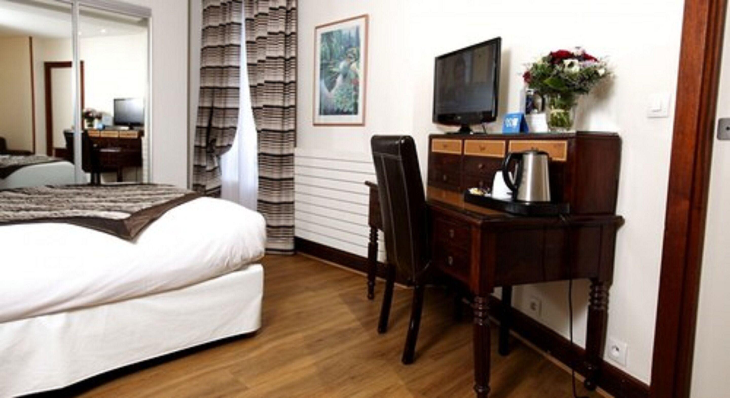 Hotel Waldorf Montparnasse Parigi