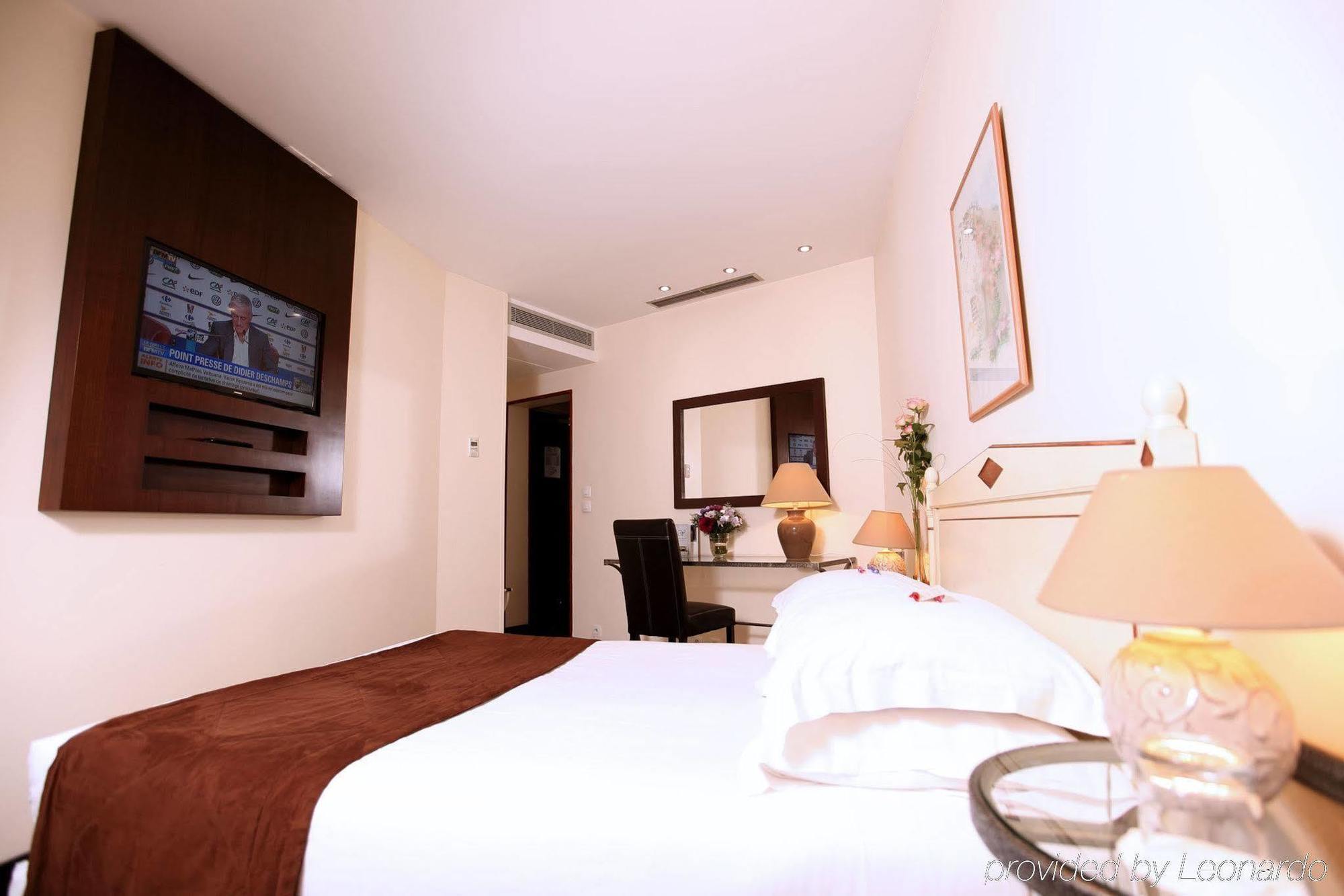 Hotel Waldorf Montparnasse Parigi