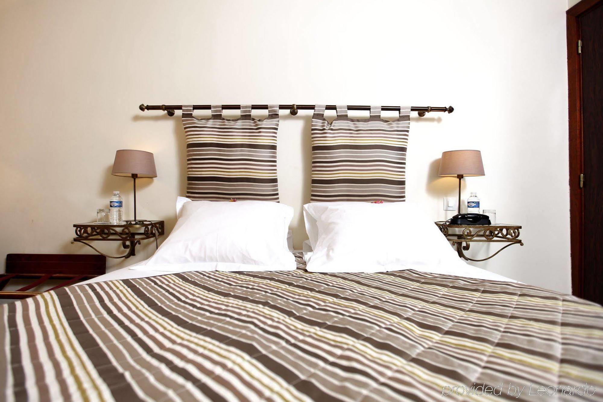 Waldorf Montparnasse Hotel 3*